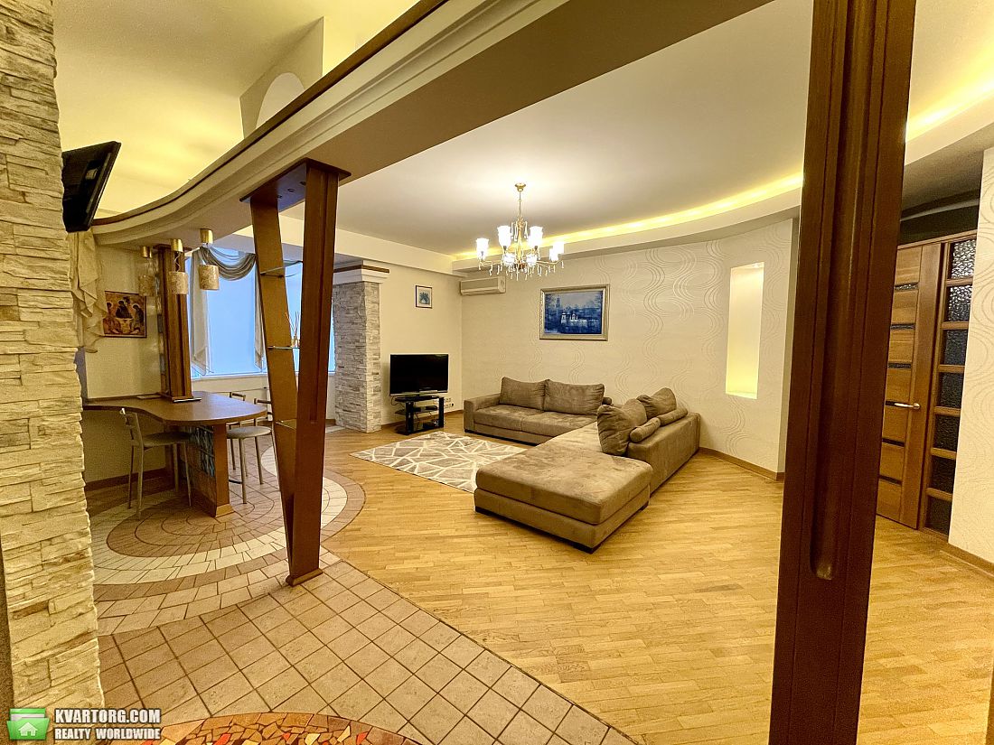 Rent out 3-room apartment. Киев,  Волошская — photo 1