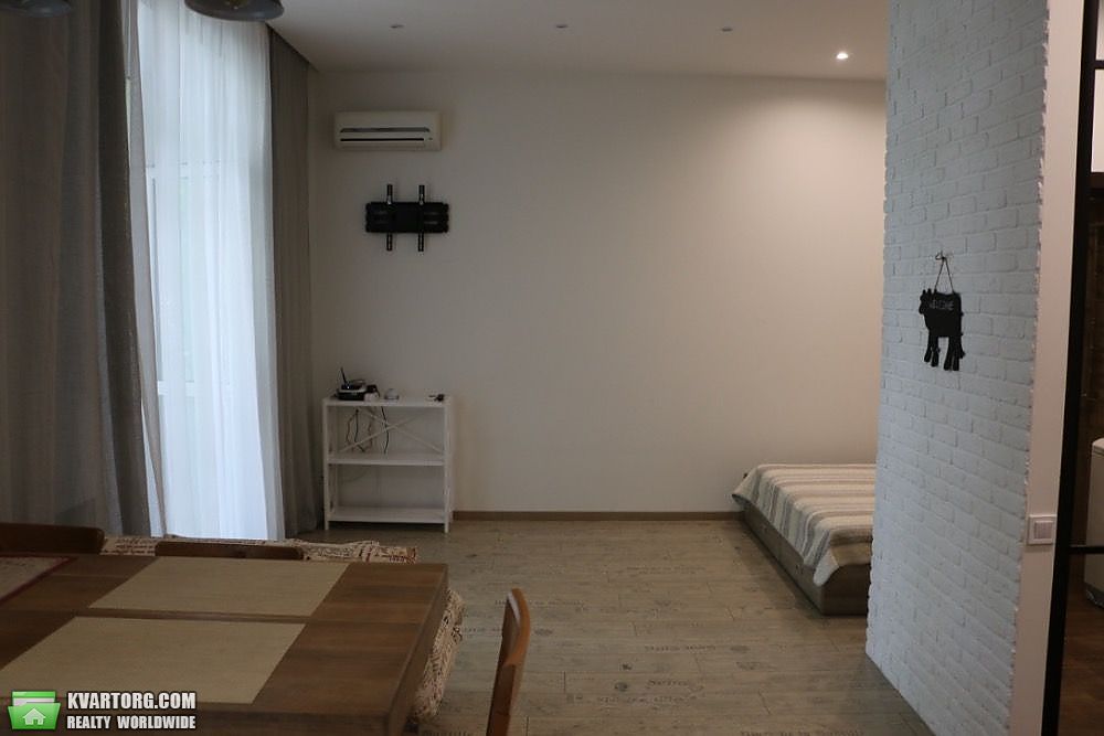 Rent out 1-room apartment. Киев,  Мартиросяна — photo 9