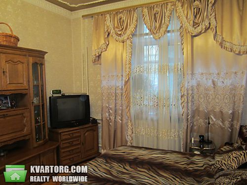 Sell 2-room apartment. Днепропетровск, Октябрськая пл. — photo 3