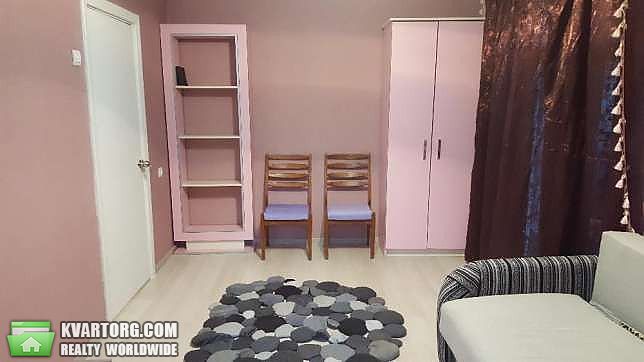 Rent out 3-room apartment. Киев,  Тычины пр — photo 3