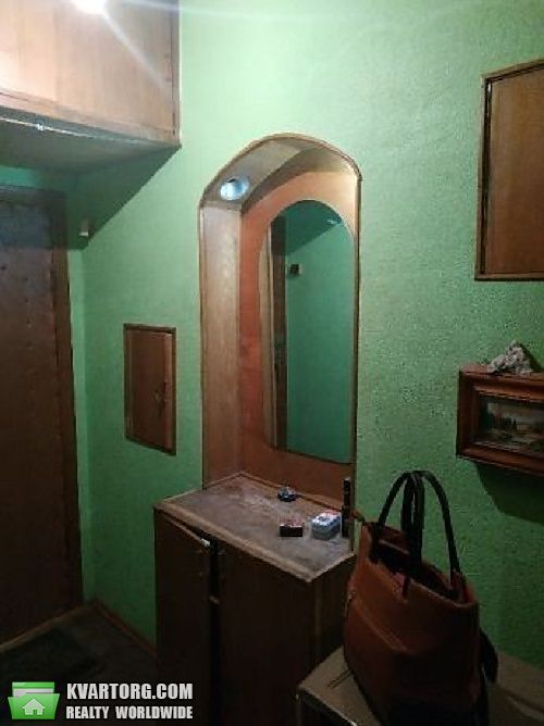 Sell 3-room apartment. Киев,  Петропавловская — photo 1