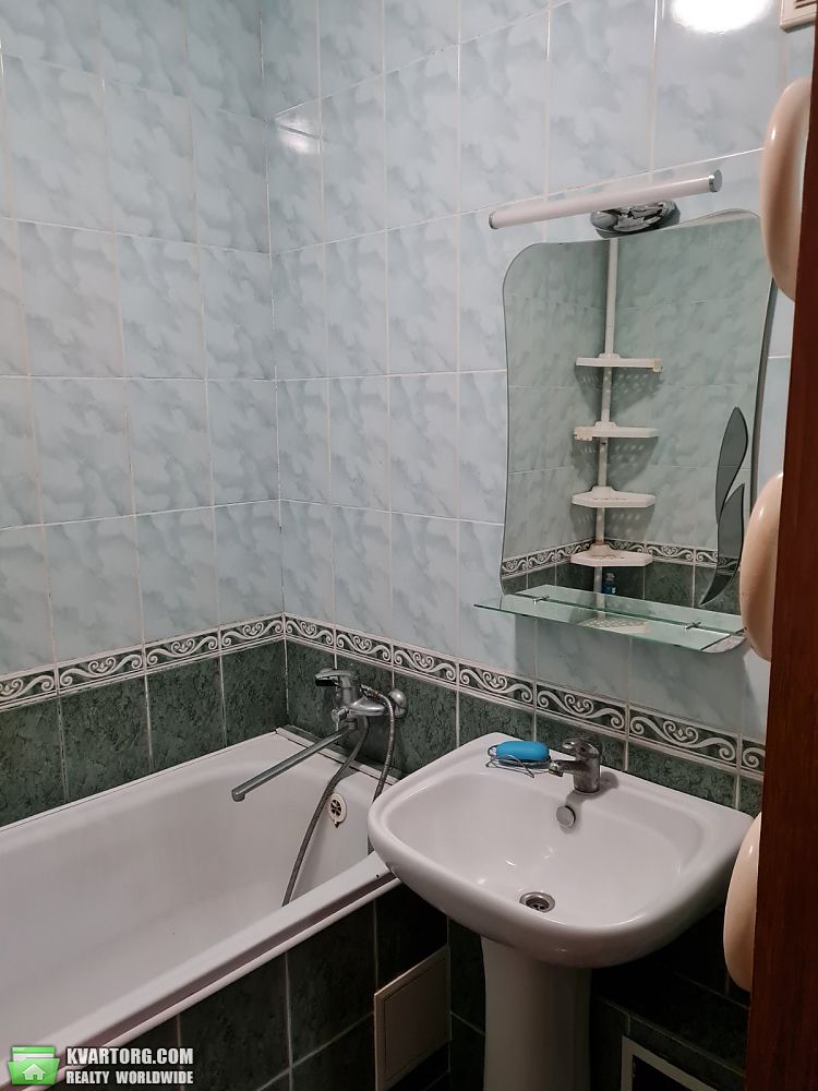 Rent out 3-room apartment. Киев,  Ушакова — photo 10