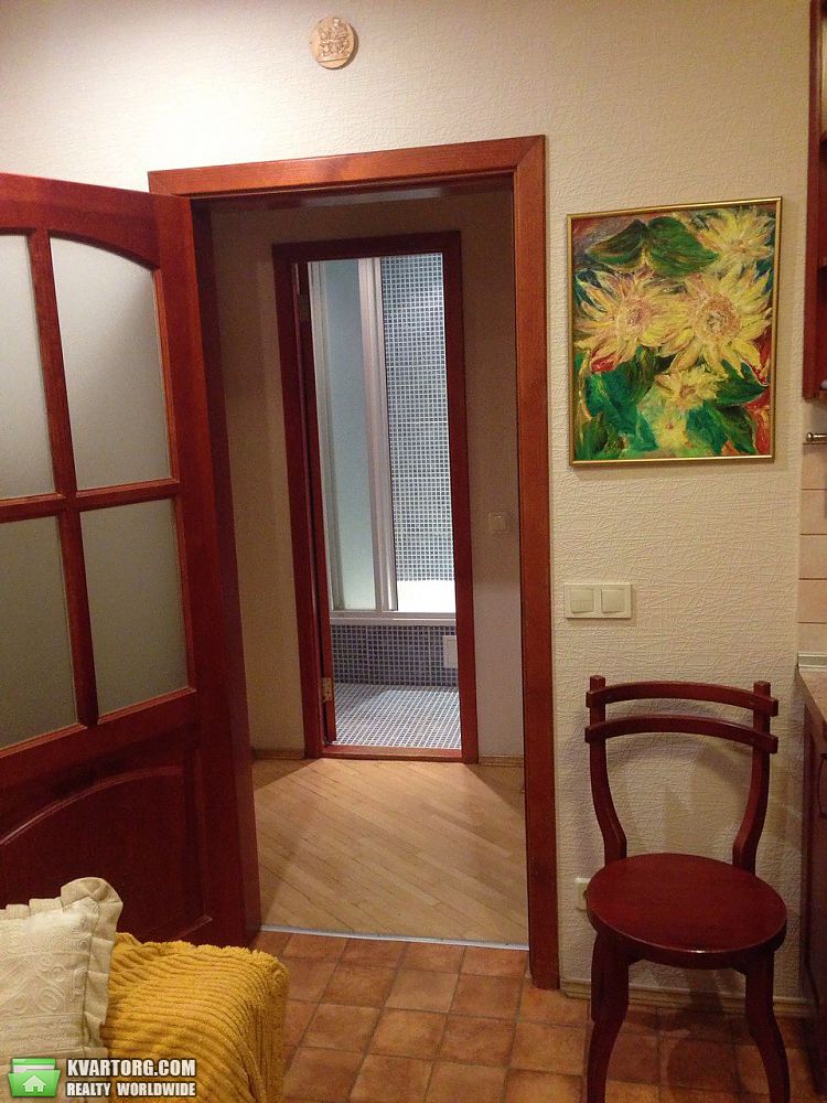 Rent out 2-room apartment. Киев, Леваневского — photo 8
