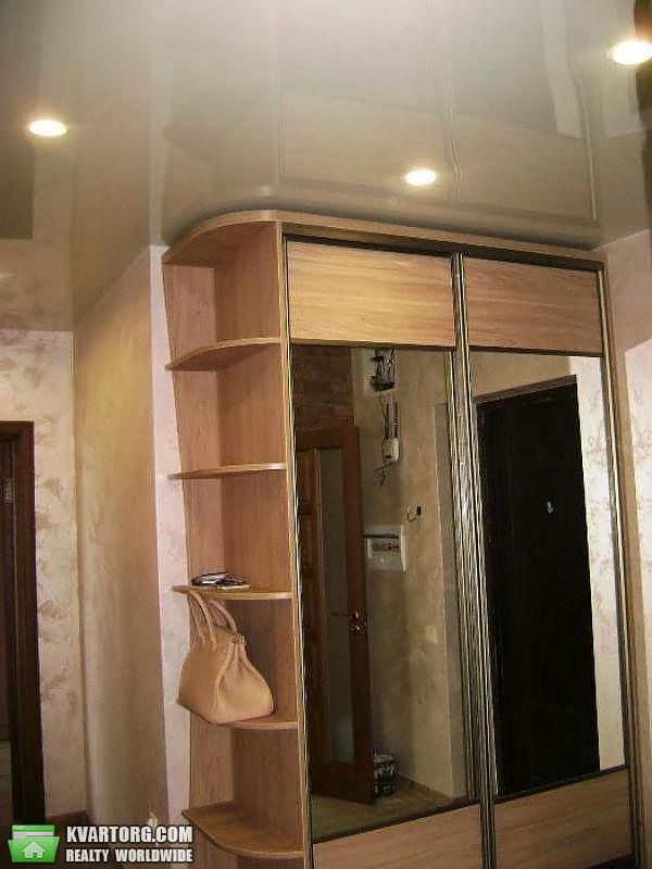 Rent out 2-room apartment. Киев,  Заречная — photo 9