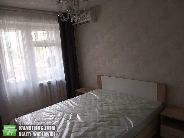 Rent out 2-room apartment. Киев,  Мельникова — photo 5
