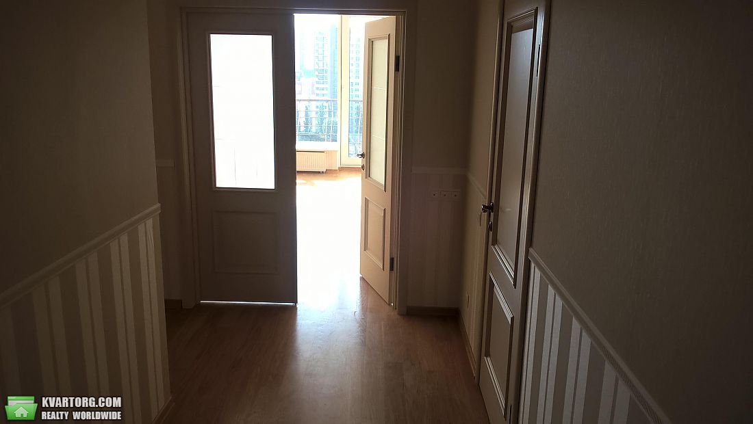 Rent out 3-room apartment. Киев,  Барбюса — photo 2