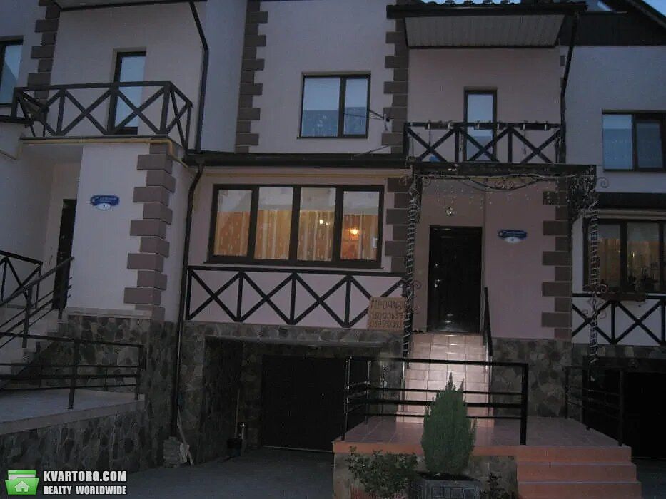 Sell house. Черновцы, Центральная — photo 1