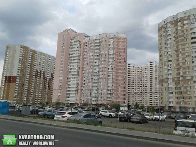 Sell 3-room apartment. Киев,  Пчелки — photo 1