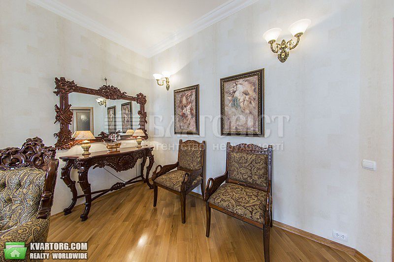 Rent out 2-room apartment. Киев,  Щорса — photo 3