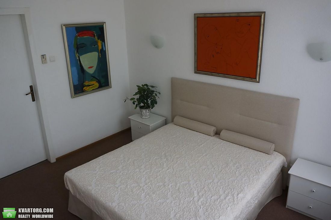 Rent out 4-room apartment. Киев,  Лютеранская — photo 4