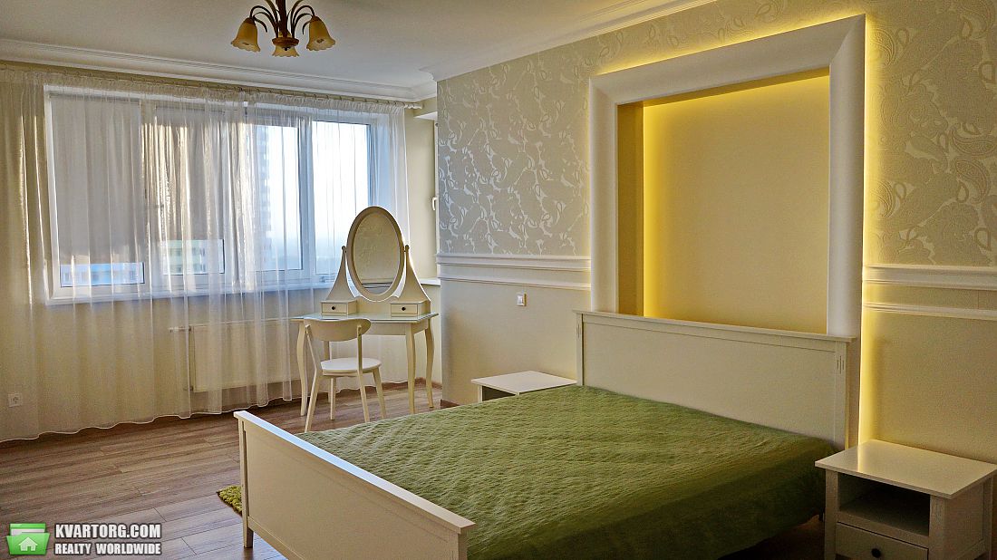 Rent out 4-room apartment. Киев,  Шумского — photo 3