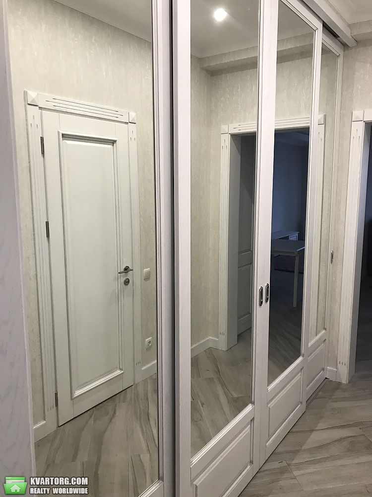 Rent out 1-room apartment. Киев,  Крейсера Авроры — photo 4