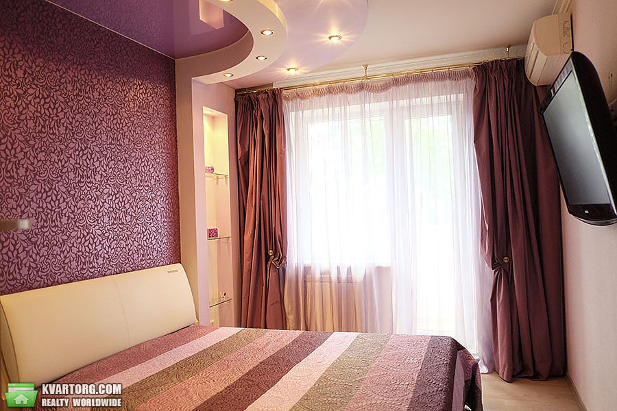 Rent out 2-room apartment. Киев,  Луначарского — photo 3