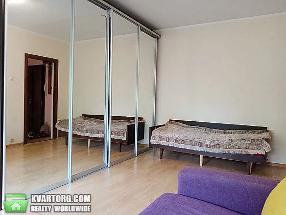 Rent out 1-room apartment. Киев, Симиренка — photo 2
