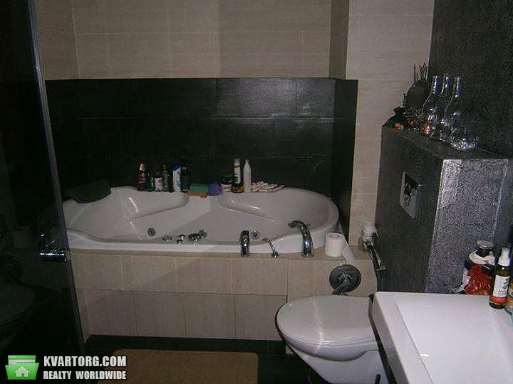 Rent out 3-room apartment. Киев, Шамрыло Тимофея — photo 10