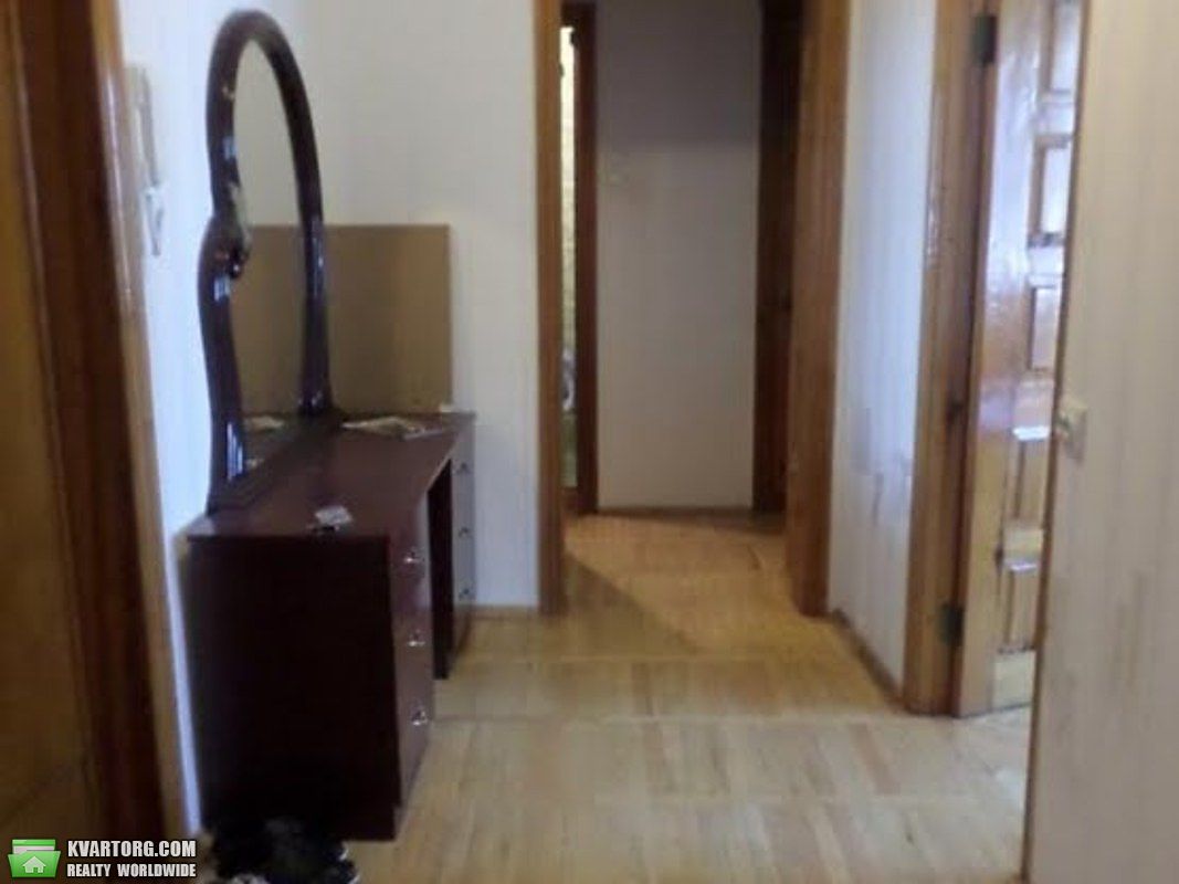Rent out 2-room apartment. Киев,  Лайоша Гавро — photo 6