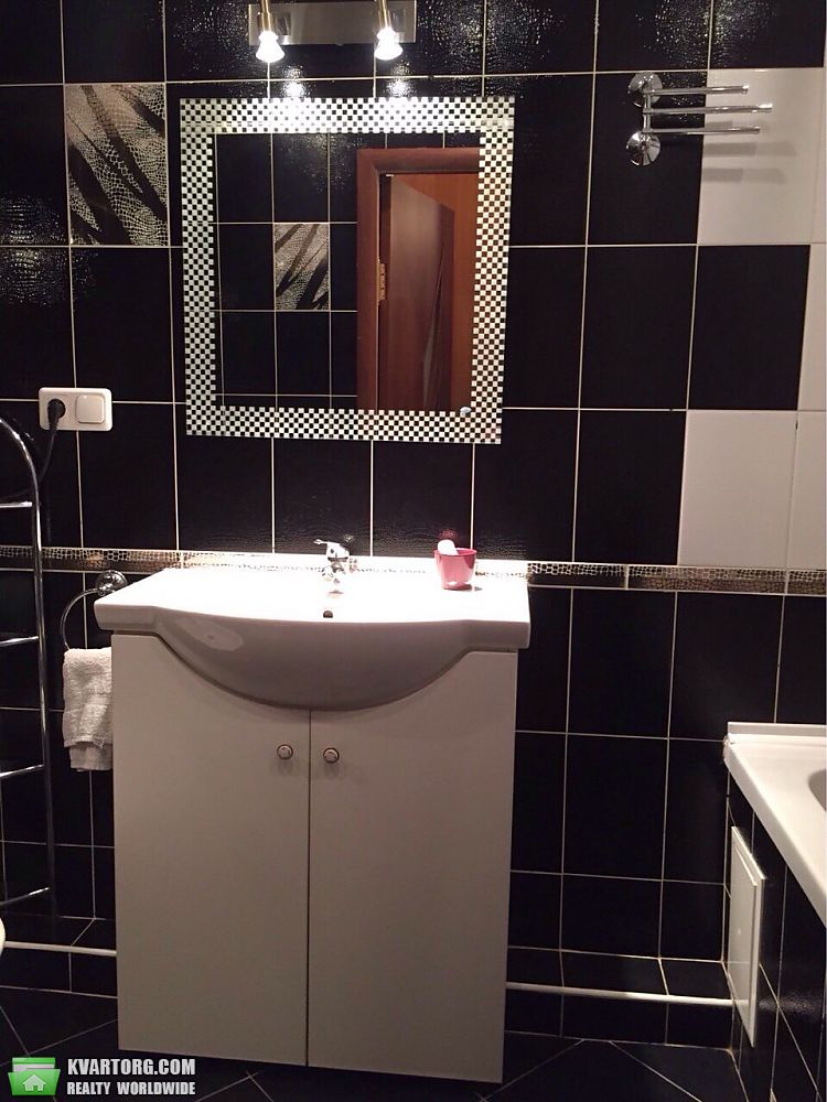 Rent out 2-room apartment. Киев,  Дружбы Народов бул — photo 9