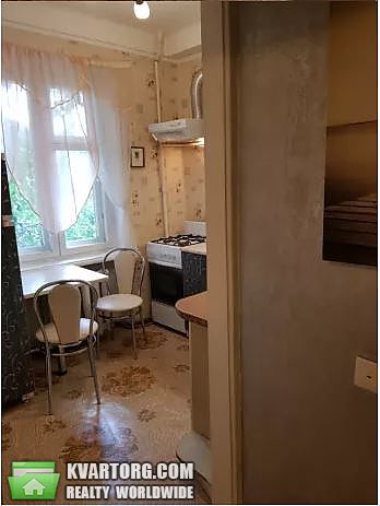 Rent out 2-room apartment. Киев, Ружинская — photo 8