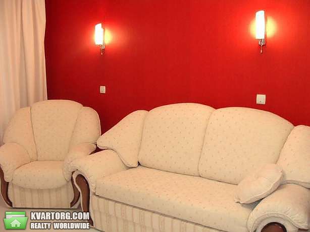 Rent out 2-room apartment. Киев,  Героев Днепра — photo 1