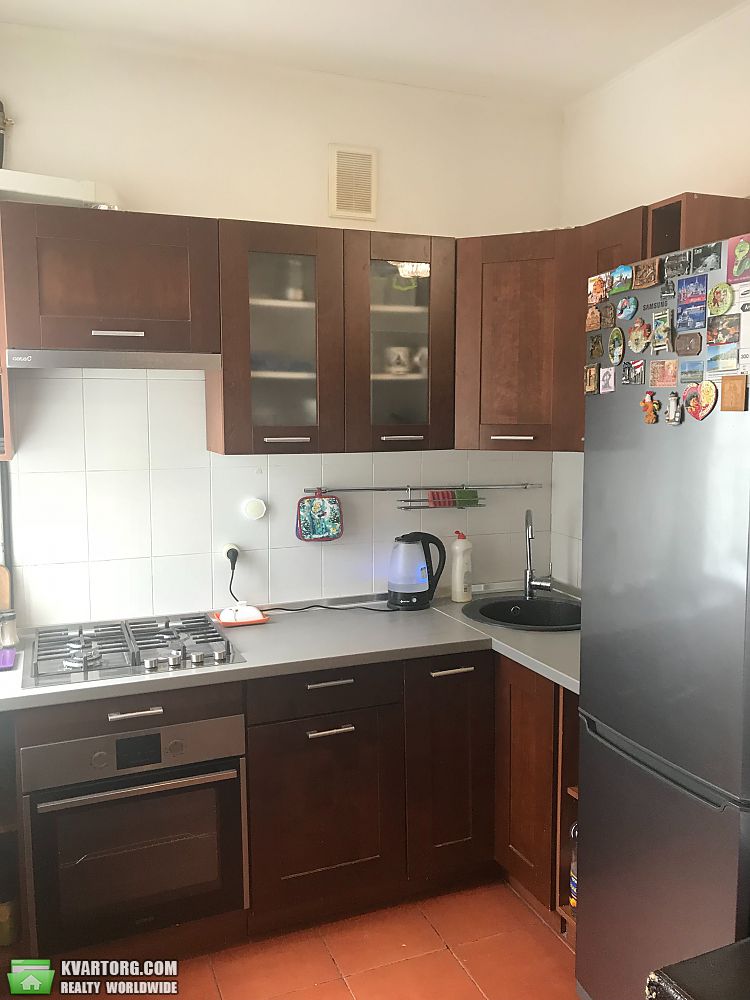 Sell 3-room apartment. Киев,  Волгоградская — photo 1