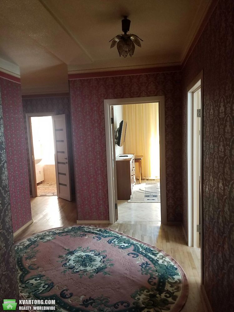 Rent out 3-room apartment. Киев, Алмазова — photo 7