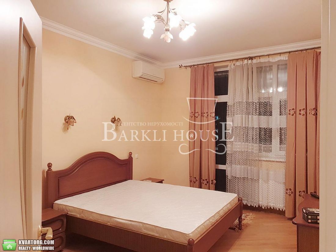 Rent out 3-room apartment. Киев,  Мельникова — photo 6