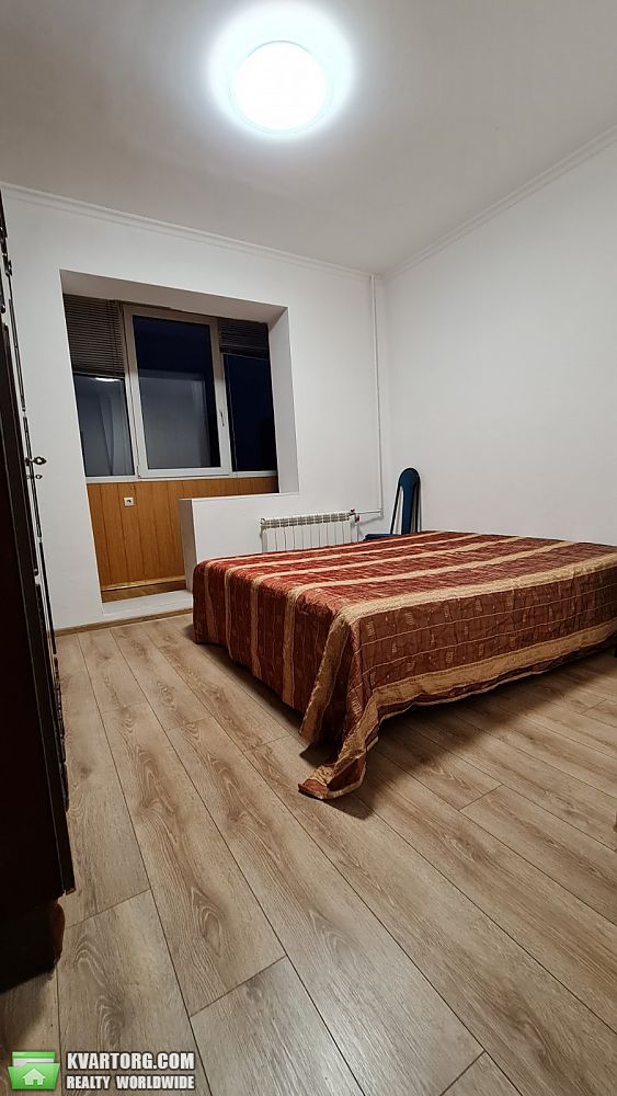 Rent out 2-room apartment. Киев, Вершигоры Петра ул. — photo 2