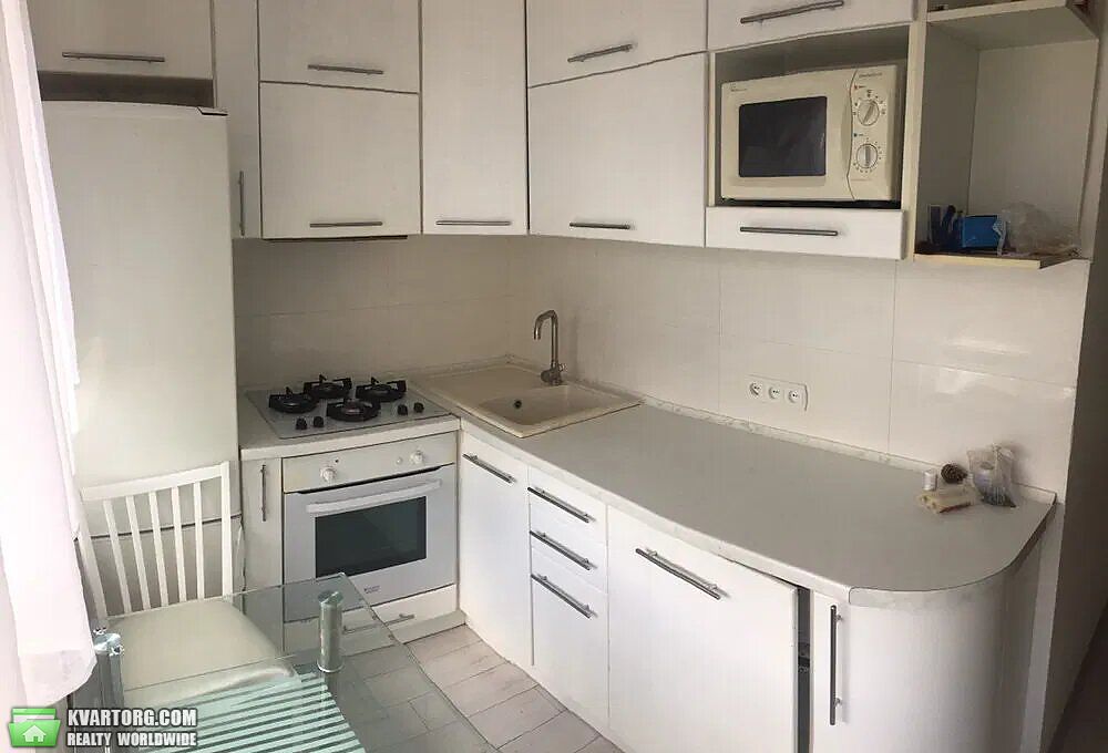 Rent out 2-room apartment. Киев,  Шамрыло — photo 3