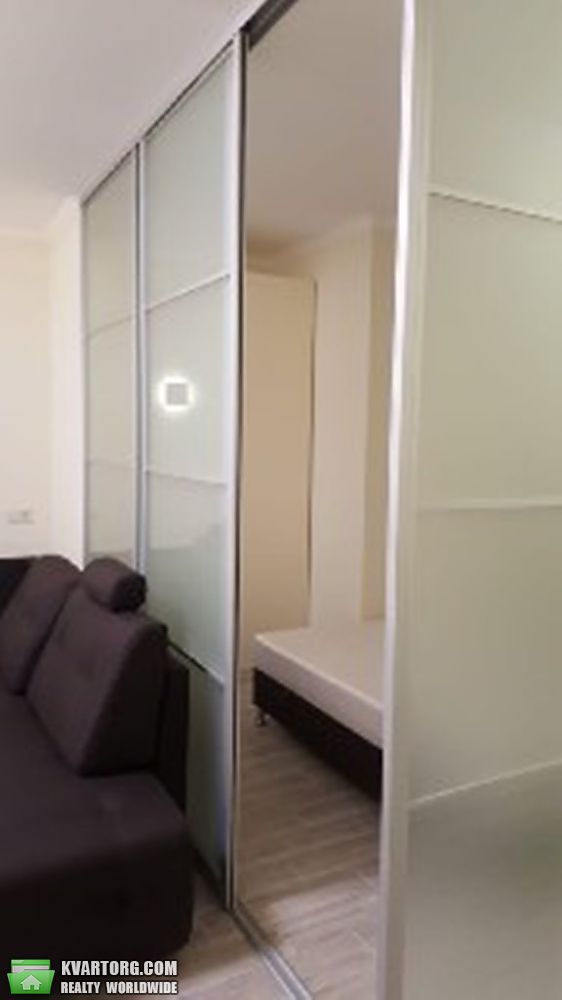 Rent out 2-room apartment. Днепропетровск, Дзержинского ул. — photo 8