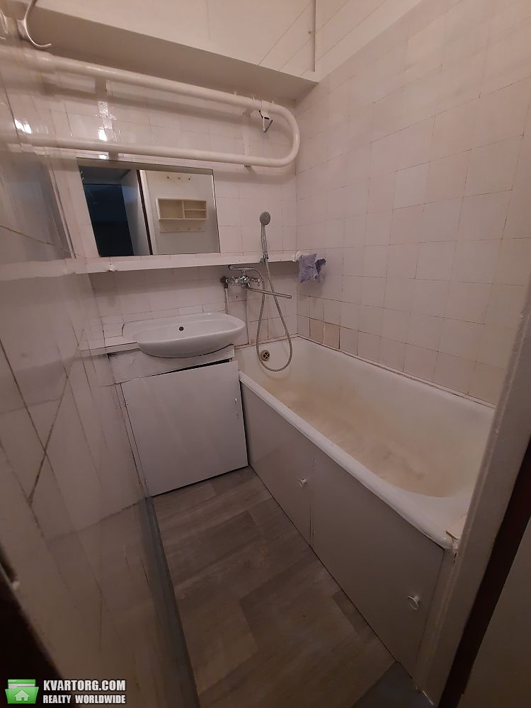 Rent out 2-room apartment. Киев, Миколайчуа — photo 7