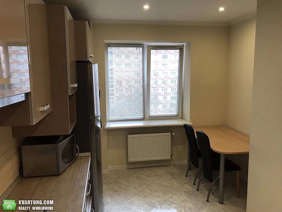 Rent out 1-room apartment. Львов,  Пулюя — photo 3