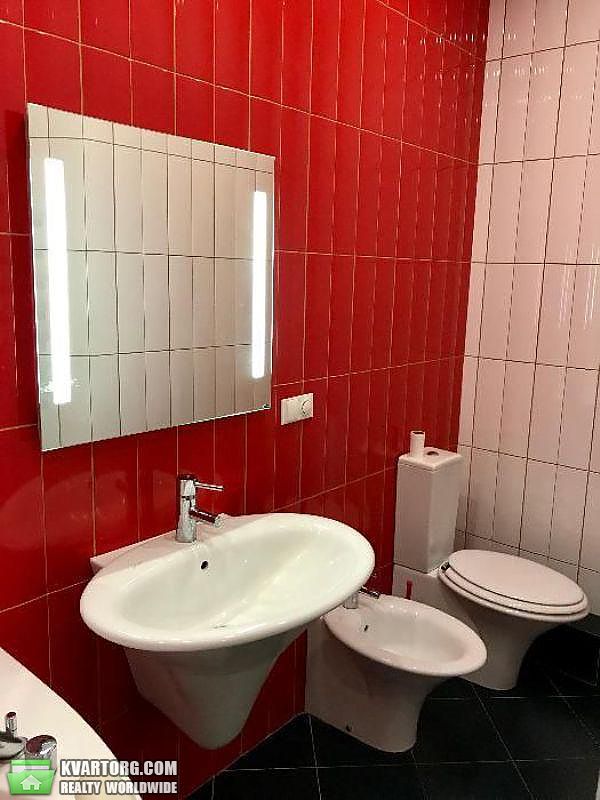 Rent out 2-room apartment. Киев,  Щорса — photo 7