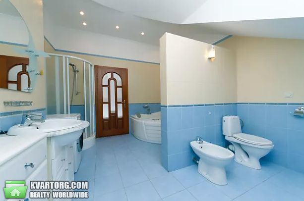Rent out 3-room apartment. Киев,  Липская — photo 9