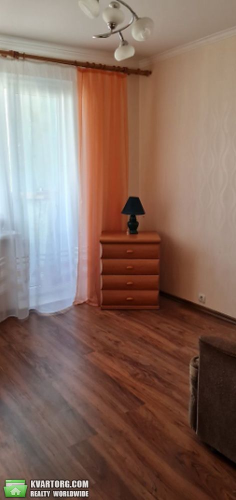 Rent out 2-room apartment. Киев,  Чистяковская — photo 3