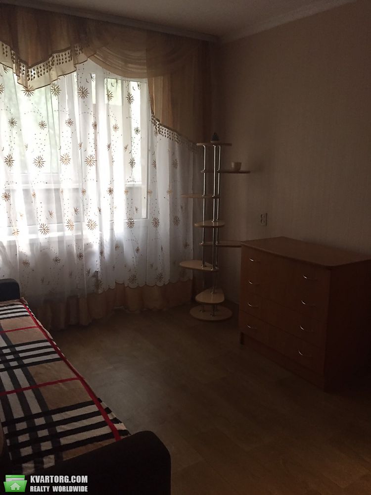 Rent out 1-room apartment. Киев,  Харьковское шоссе — photo 2