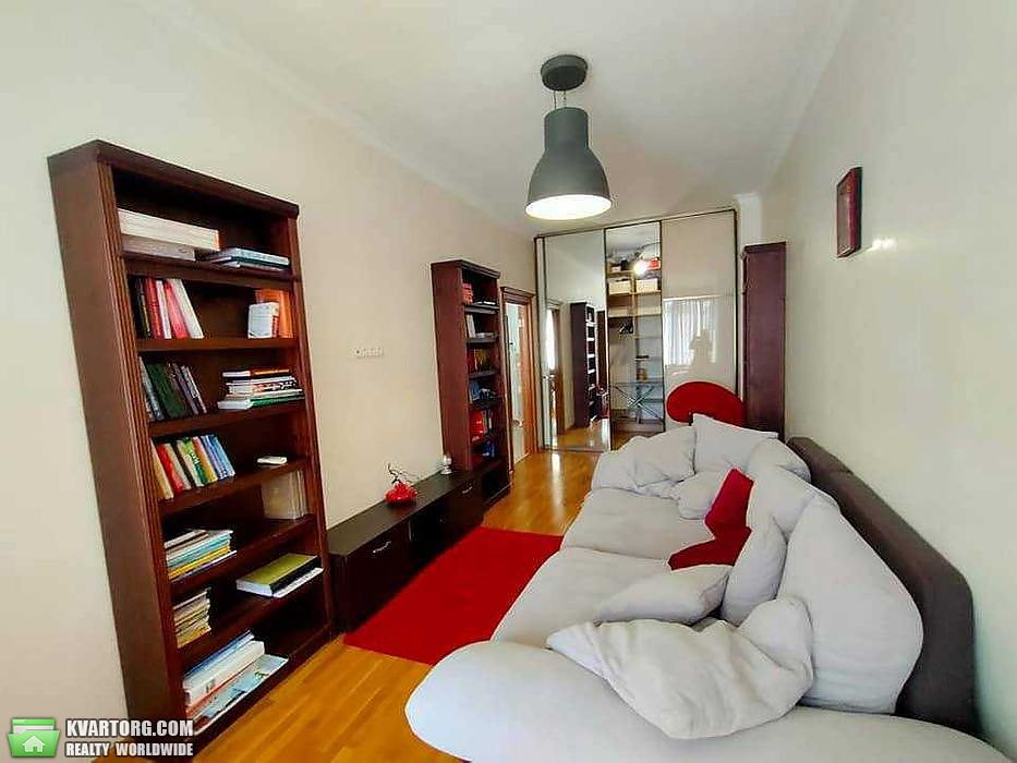 Rent out 2-room apartment. Киев,  Чеховский пер — photo 2