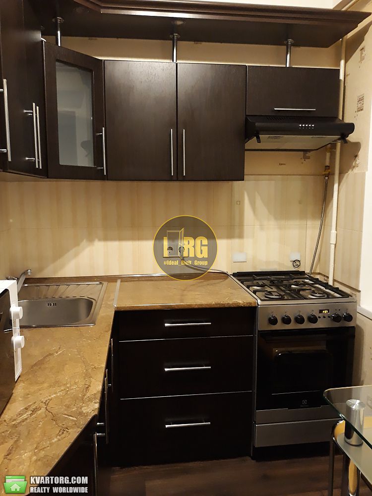 Rent out 1-room apartment. Киев,  Семьи Хохловых — photo 8