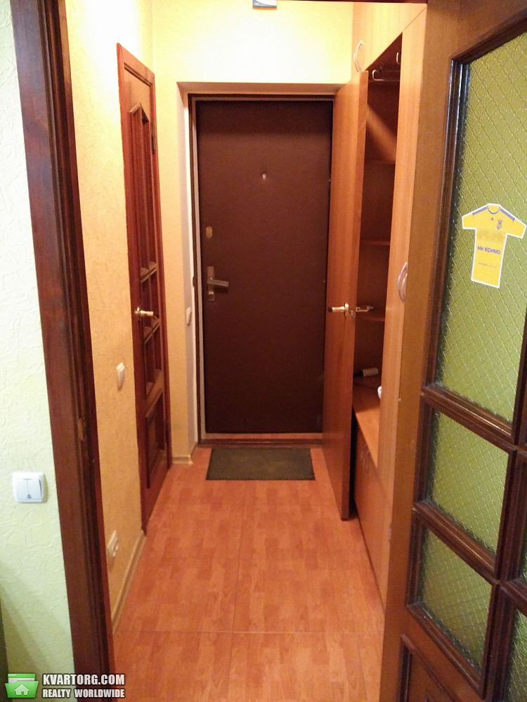 Rent out 2-room apartment. Киев,  Контрактовая пл — photo 9