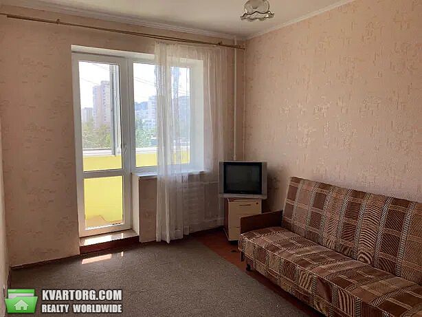 Rent out 2-room apartment. Киев, Северная — photo 4