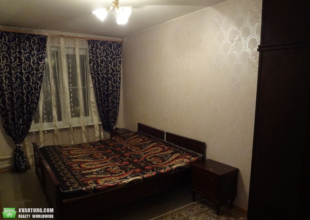 Rent out 2-room apartment. Киев, Щорса — photo 2