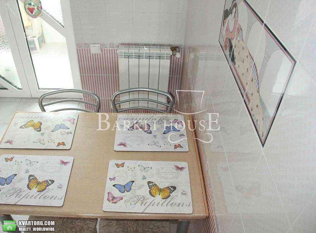 Rent out 3-room apartment. Киев,  Липская — photo 4