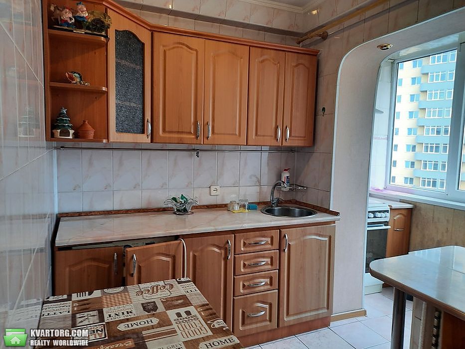 Rent out 3-room apartment. Киев,  Кондратюка — photo 1