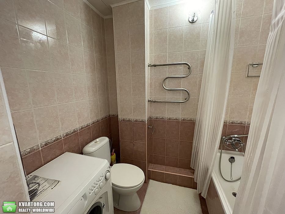 Rent out 1-room apartment. Киев,  Гайдай — photo 4