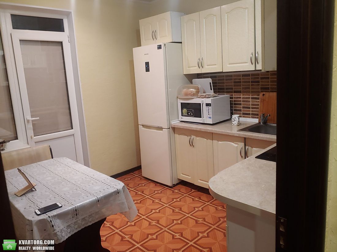 Rent out 2-room apartment. Одесса, Массив  Радужный — photo 1