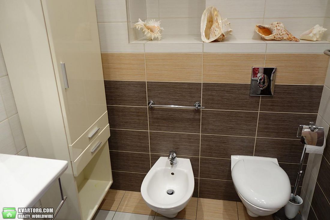 Rent out 3-room apartment. Киев,  Паньковская — photo 9