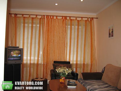 Rent out 4-room apartment. Днепропетровск, ул.Карла Либкнехта — photo 2