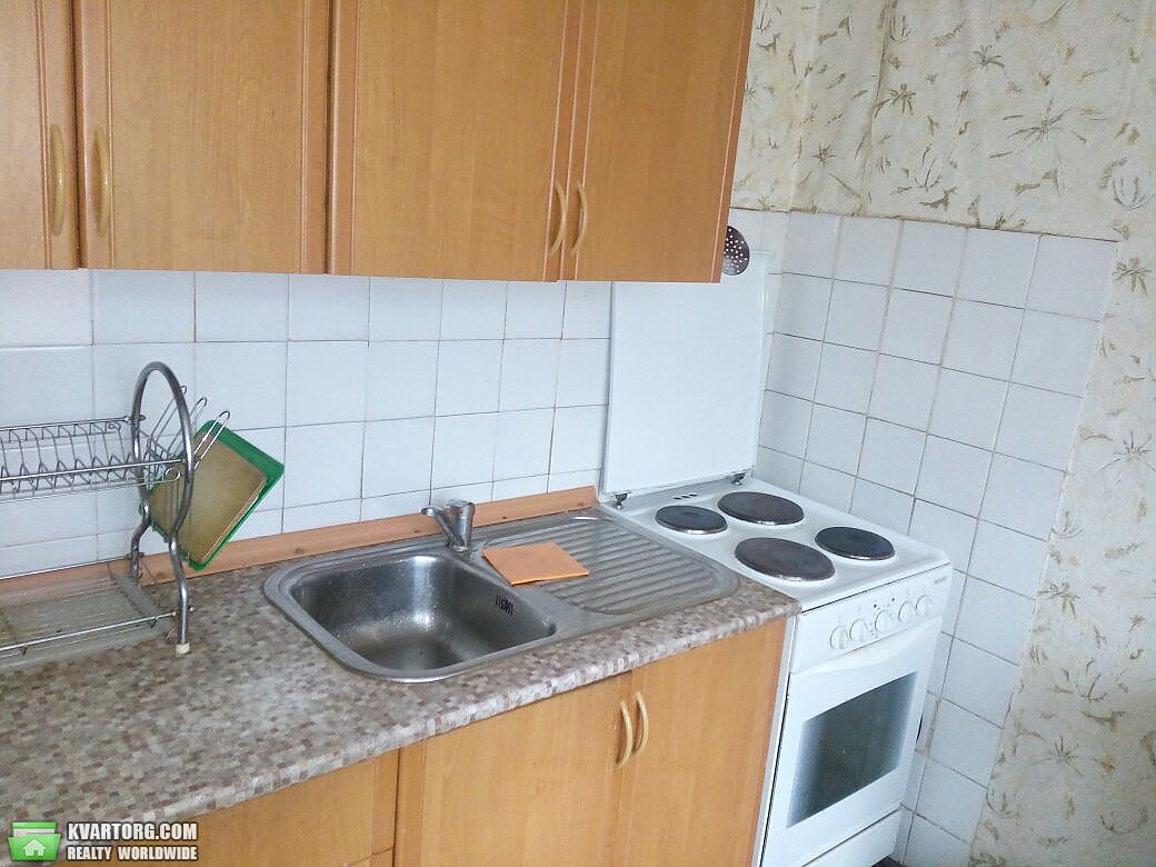 Rent out 2-room apartment. Киев,  Приозерная — photo 4