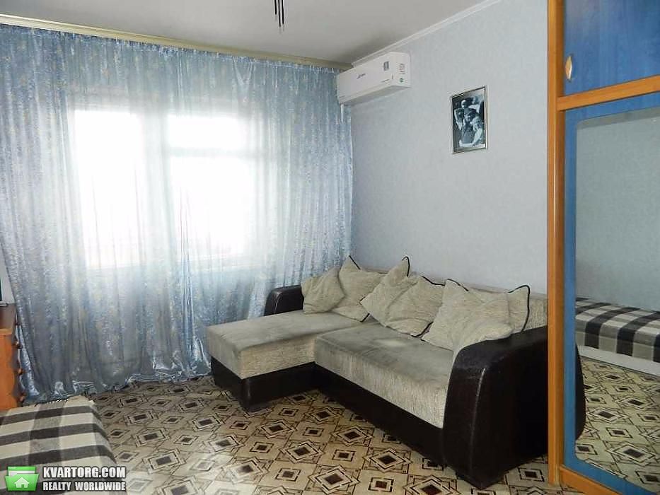 Sell 3-room apartment. Киев,  Тростянецкая — photo 1