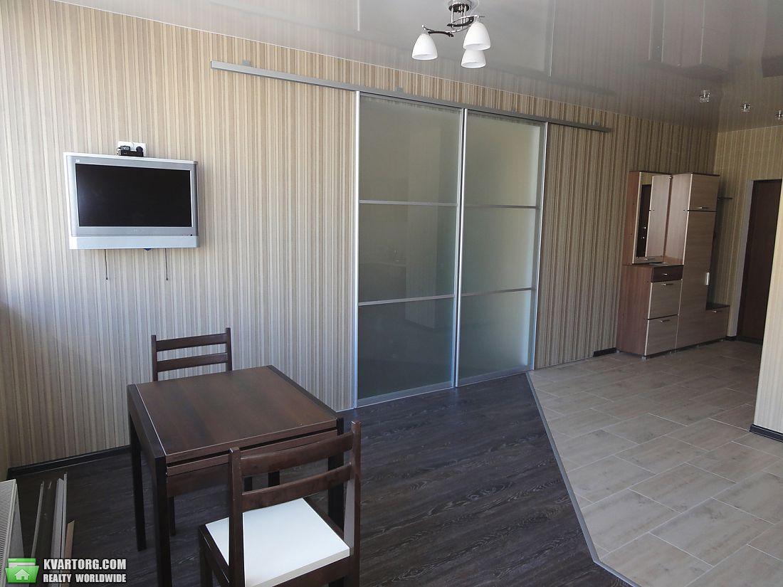 Rent out 2-room apartment. Одесса, Маршала Жукова — photo 2