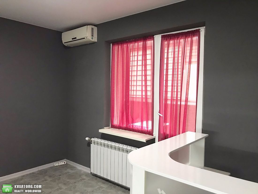 Rent out office. Киев, Урловская — photo 1